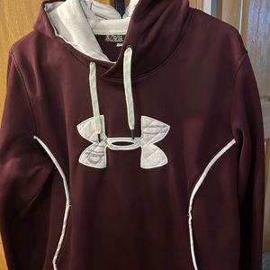 Under Armour Sweatshirt